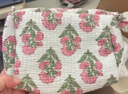 DOORBUSTER Quilted Floral Cosmetic Case