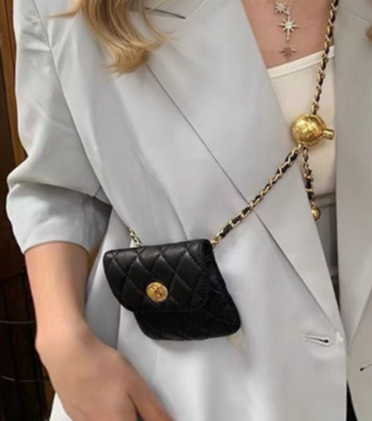 Leomi Crossbody Belt Chain Bag